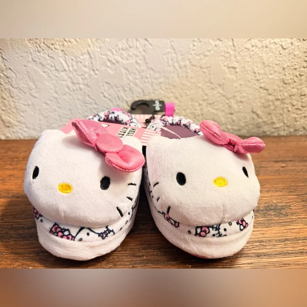 Hello Kitty White Plush Baby Slippers with Pink Bows